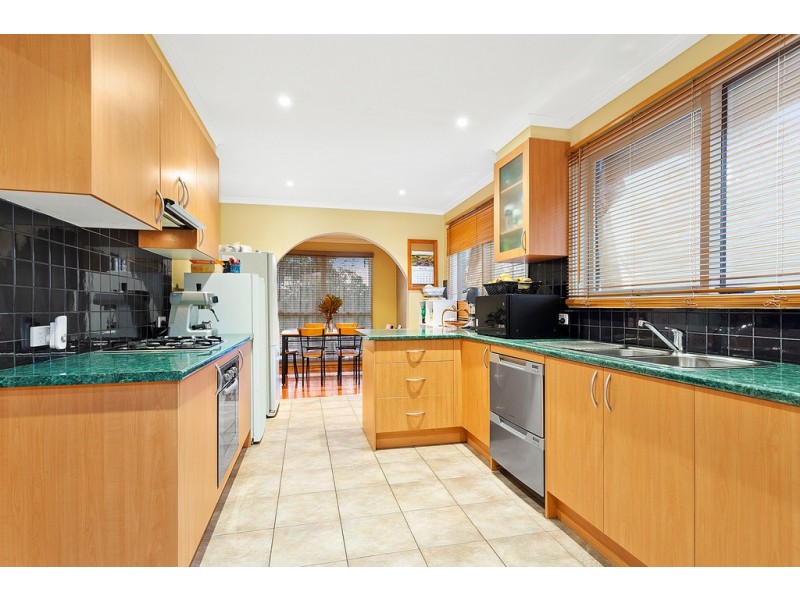 124 Holt Parade, Bundoora VIC 3083