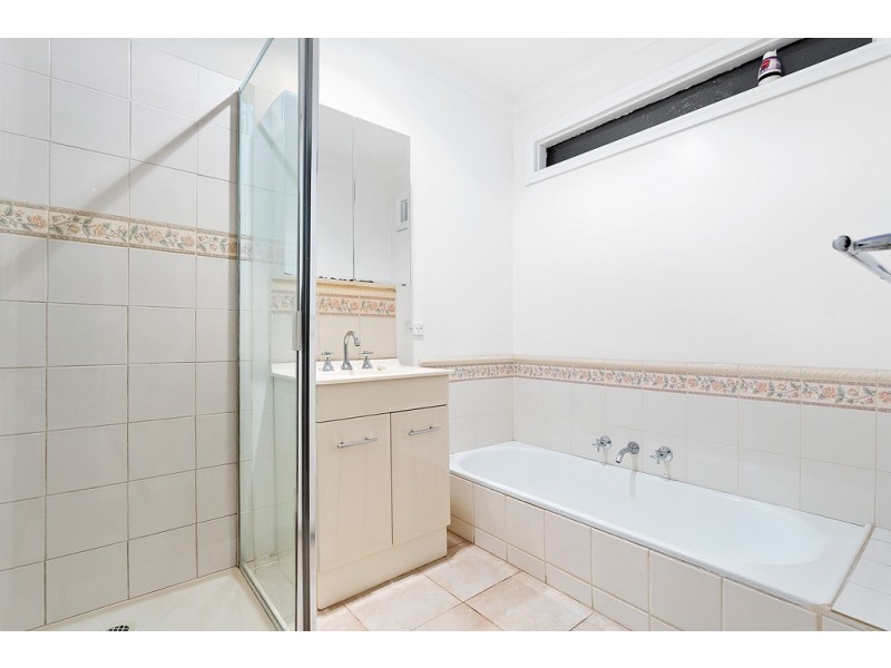 124 Holt Parade, Bundoora VIC 3083