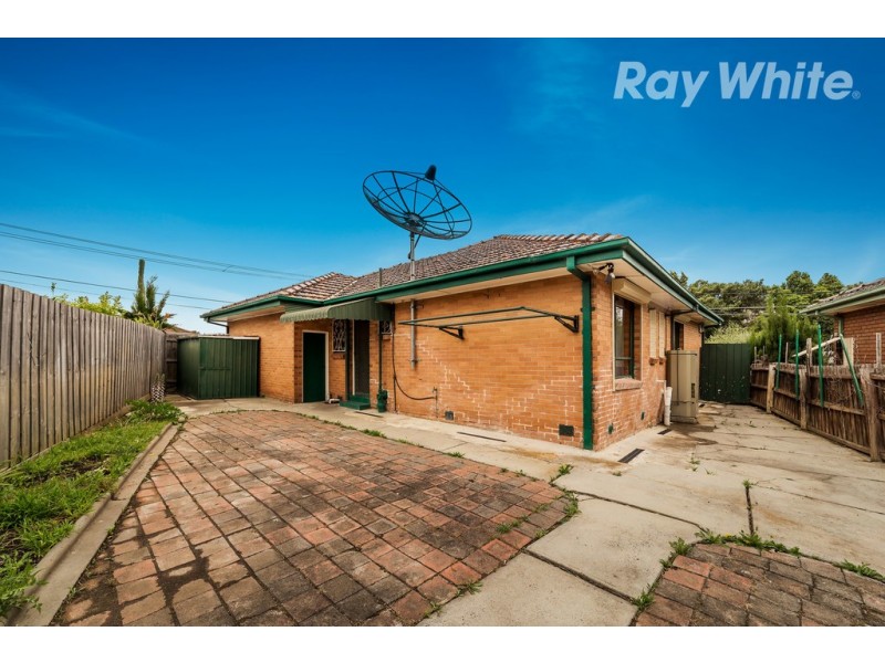 2 Green Avenue, Kingsbury VIC 3083
