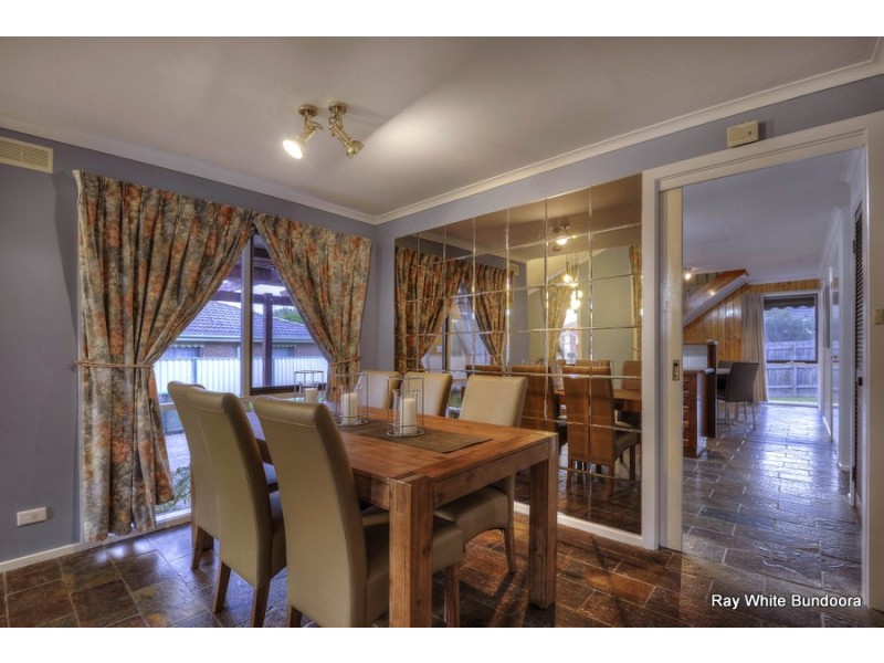 11 Merryn Close, Bundoora VIC 3083