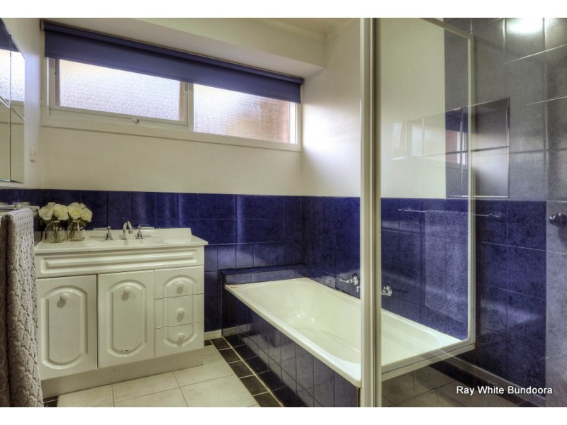 11 Merryn Close, Bundoora VIC 3083