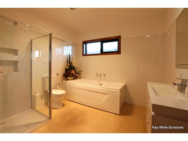 124 Curtin Avenue, Lalor VIC 3075