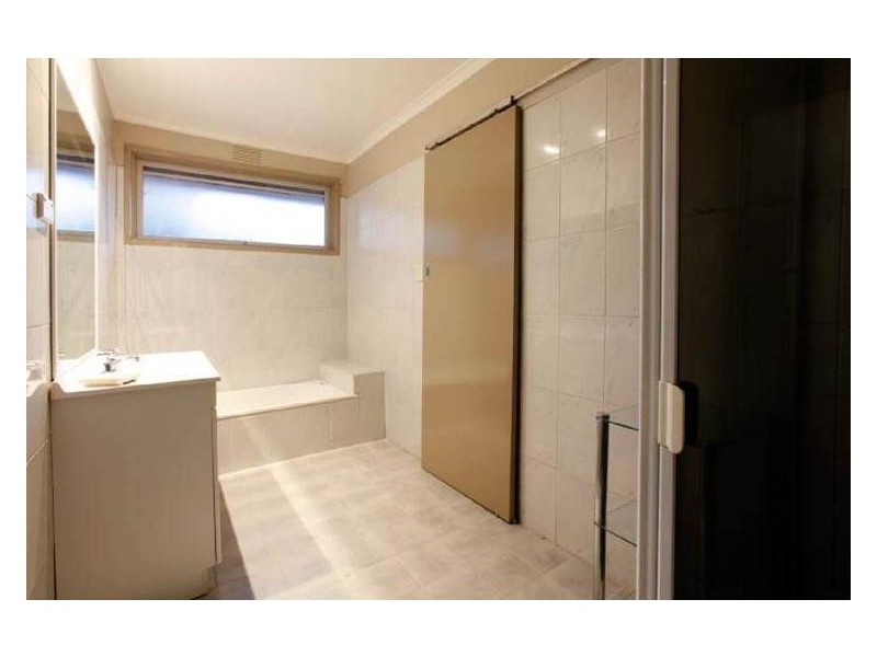 30 Chaucer Crescent, Bundoora VIC 3083