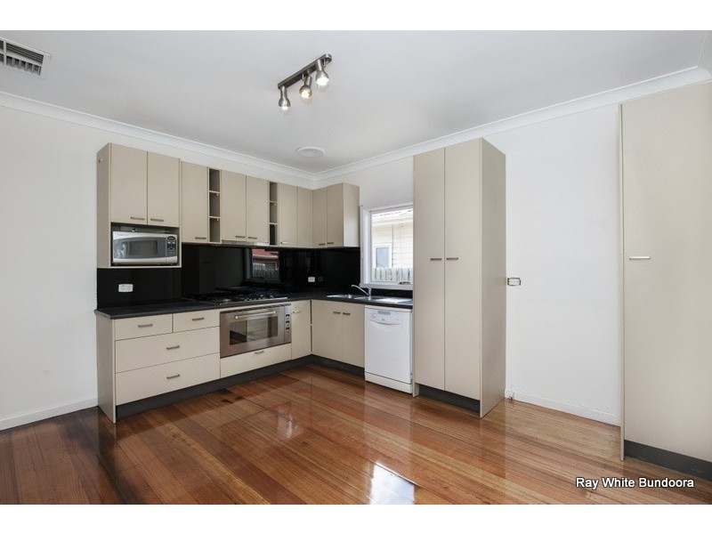 39 Clunes Street, Kingsbury VIC 3083