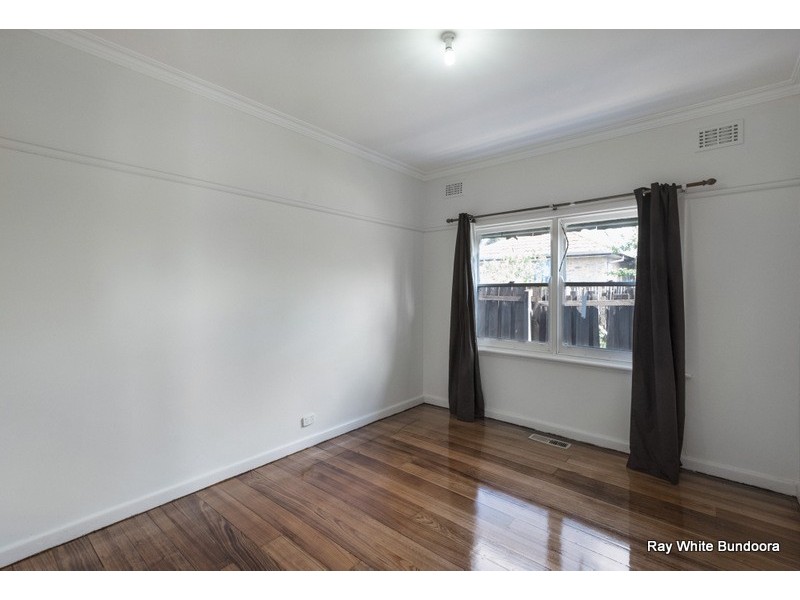 39 Clunes Street, Kingsbury VIC 3083