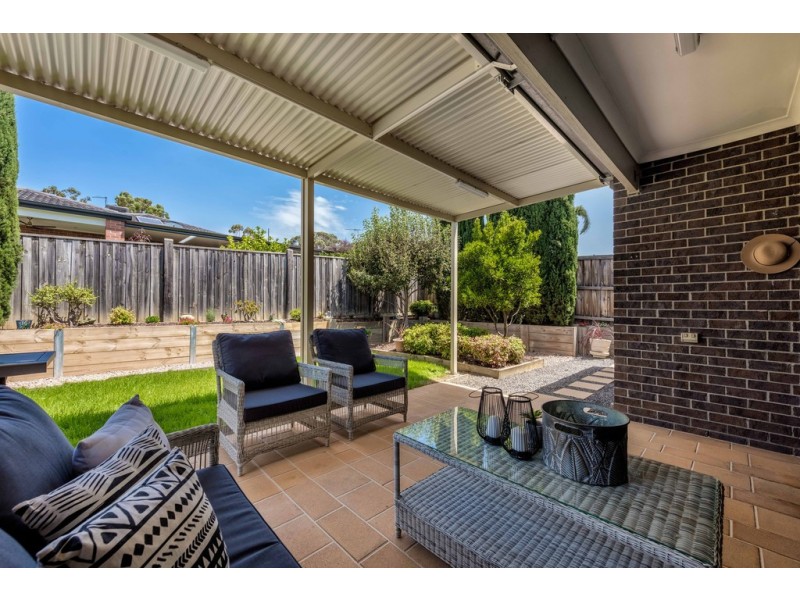 24 Cairn Drive, South Morang VIC 3752