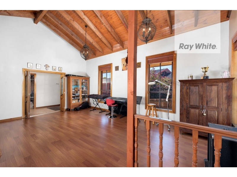 3 Dorrington Court, Mill Park VIC 3082