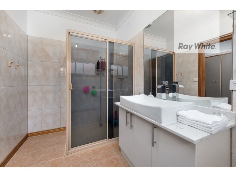 3 Dorrington Court, Mill Park VIC 3082