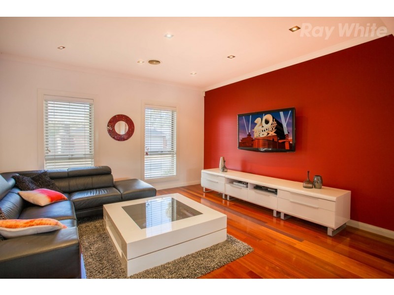 2 Aristocrat Terrace, South Morang VIC 3752