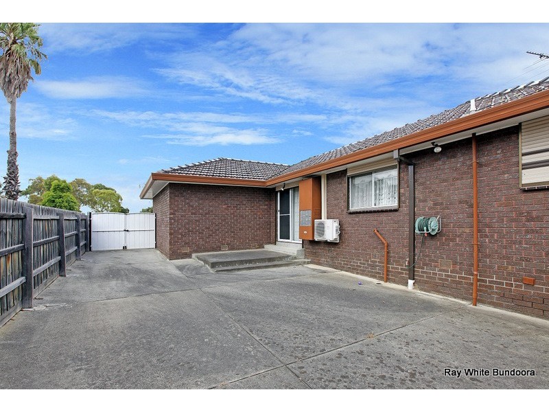 90 Dunne Street, Kingsbury VIC 3083