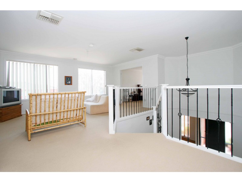 31 Tennyson Circuit, Mill Park VIC 3082