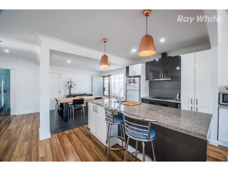 1/128 Scott Grove, Kingsbury VIC 3083