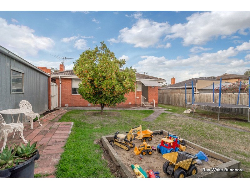 29 Glenn Crescent, Bundoora VIC 3083