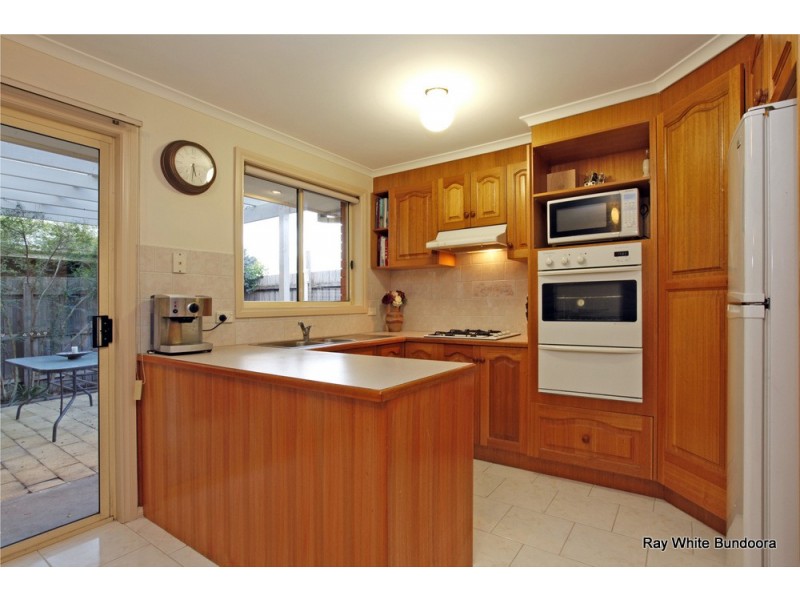 15 Bentley Way, Mill Park VIC 3082