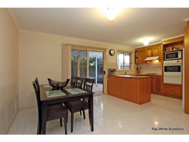 15 Bentley Way, Mill Park VIC 3082