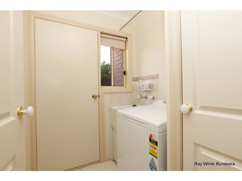 15 Bentley Way, Mill Park VIC 3082