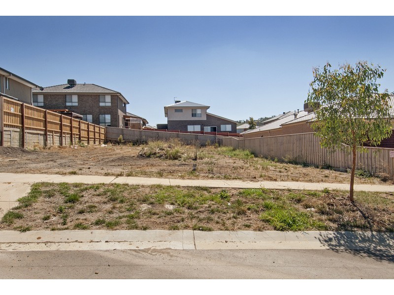 8 Highpoint Drive, South Morang VIC 3752