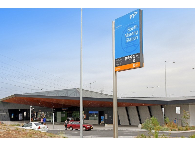 8 Highpoint Drive, South Morang VIC 3752