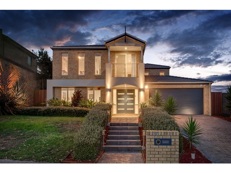 17 Thornholm Road, South Morang VIC 3752