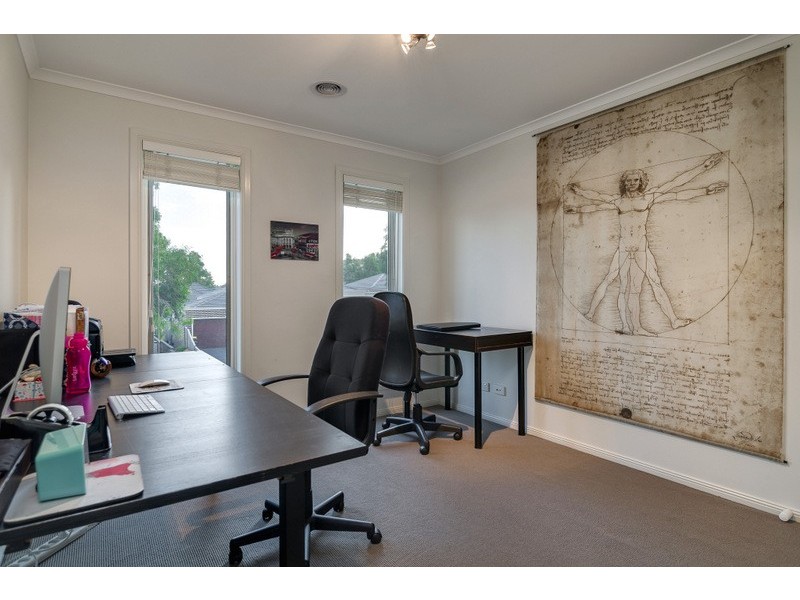 17 Thornholm Road, South Morang VIC 3752