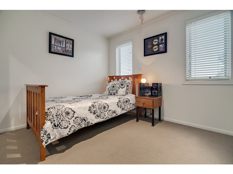 17 Thornholm Road, South Morang VIC 3752