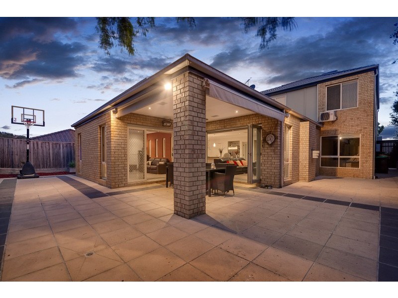 17 Thornholm Road, South Morang VIC 3752