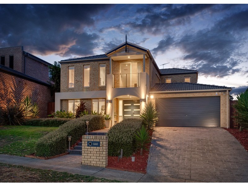 17 Thornholm Road, South Morang VIC 3752