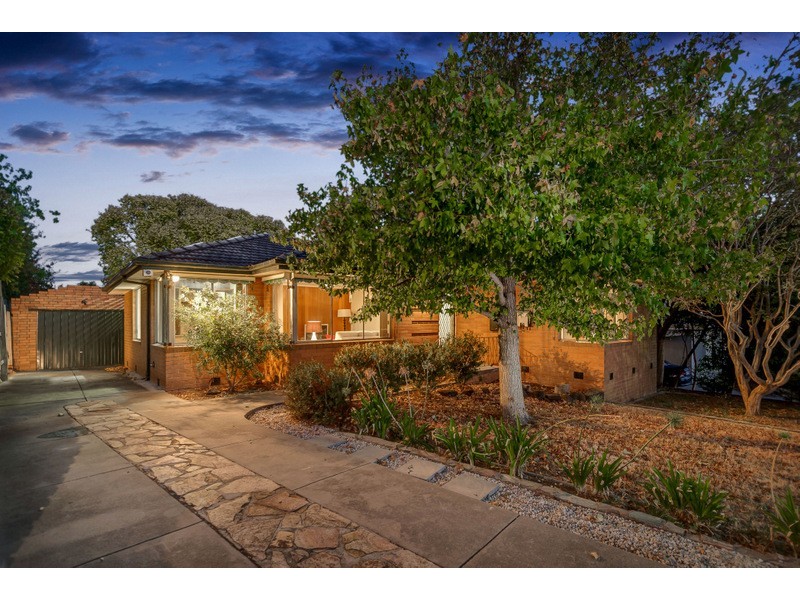 8 Athol Avenue, Bundoora VIC 3083