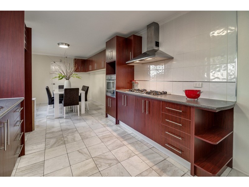 8 Athol Avenue, Bundoora VIC 3083