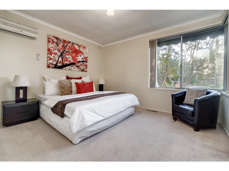 8 Athol Avenue, Bundoora VIC 3083