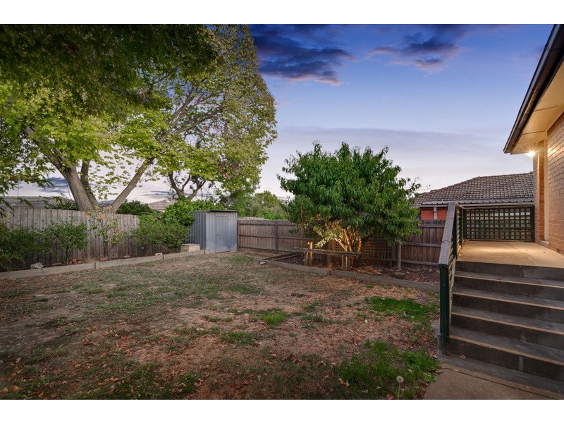 8 Athol Avenue, Bundoora VIC 3083