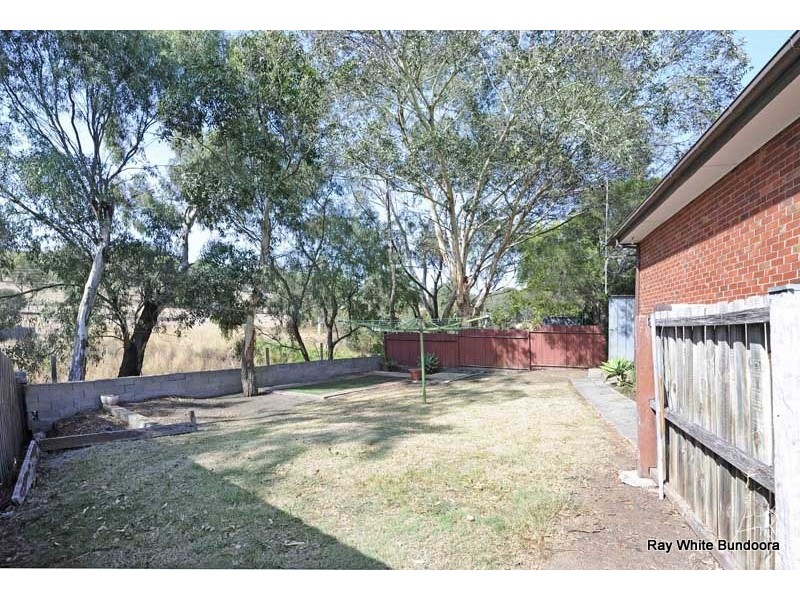 4 Glenn Crescent, Bundoora VIC 3083