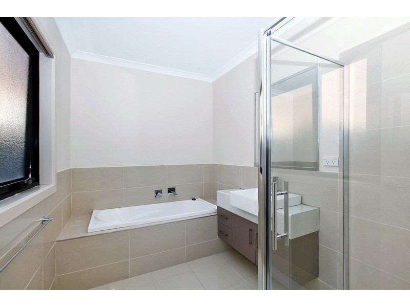 4/7 Old Plenty Road, South Morang VIC 3752