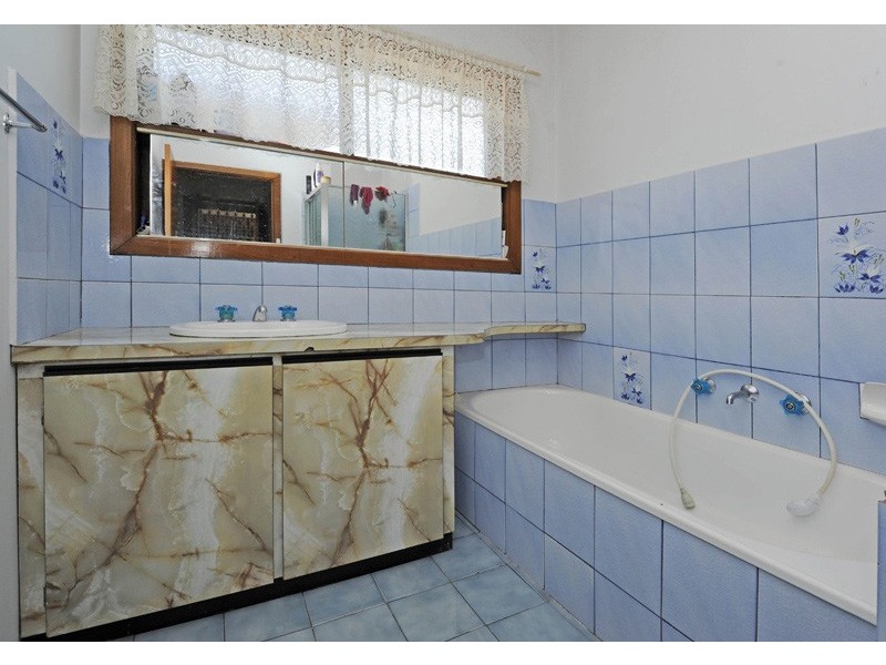 15 Carrington Boulevard, Thomastown VIC 3074