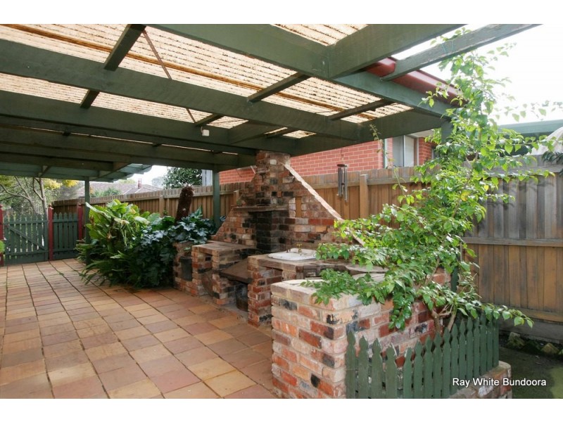10 McGlynn Avenue, South Morang VIC 3752
