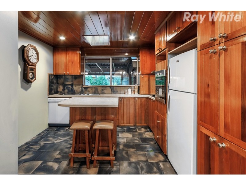 111 The Fairway, Kingsbury VIC 3083