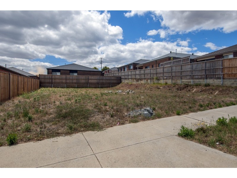 13 Turnstone Street, Doreen VIC 3754