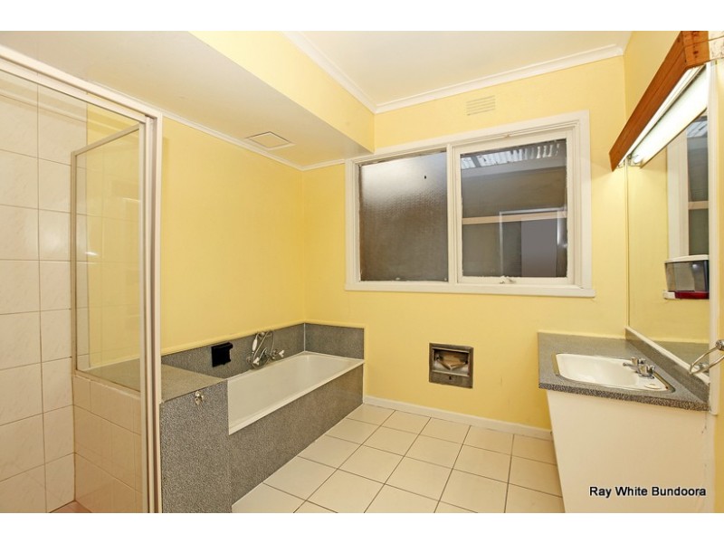 11 Plenty Road, Bundoora VIC 3083