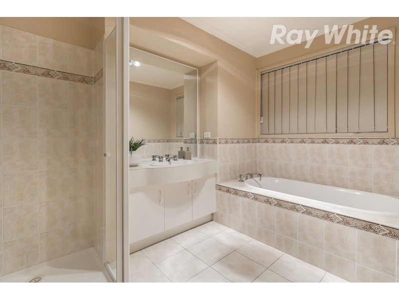 9 Shoalhaven Street, Bundoora VIC 3083