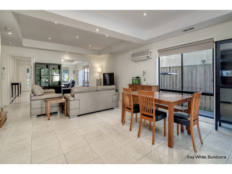 13 Flowering Gum Grove, South Morang VIC 3752