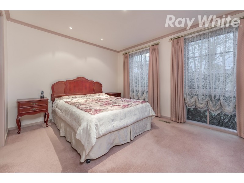 7 Leichardt Court, Mill Park VIC 3082