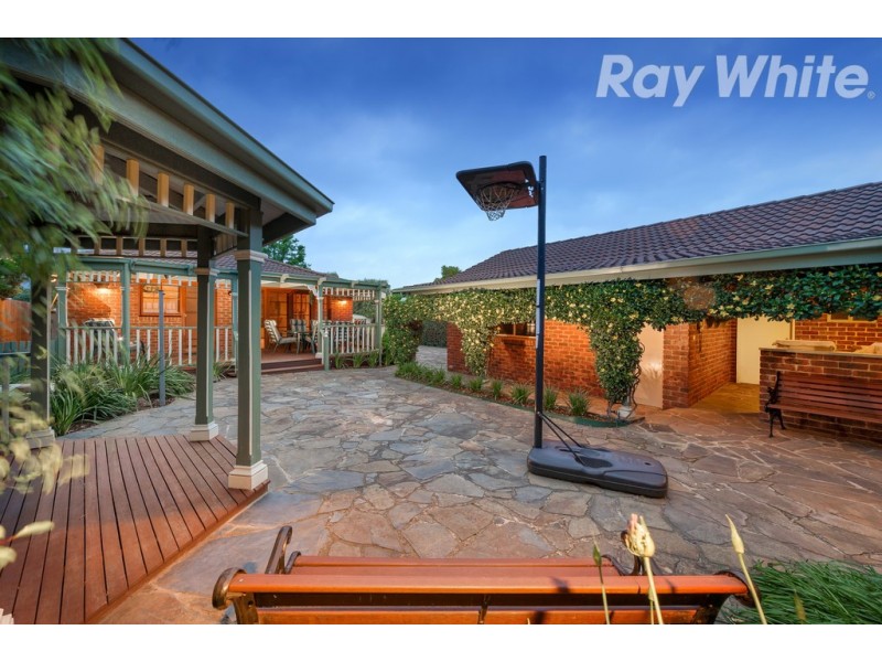 7 Leichardt Court, Mill Park VIC 3082