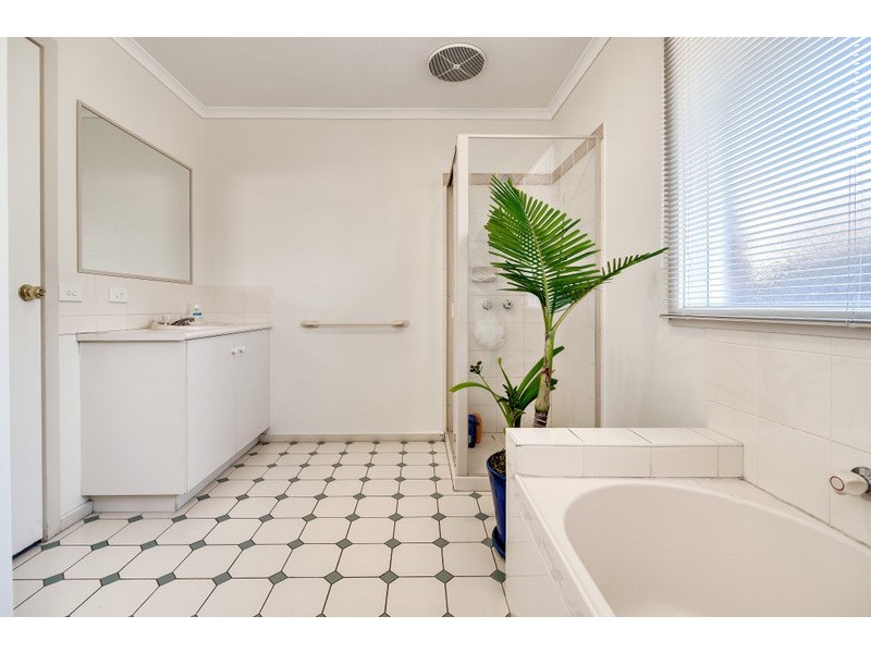 41 Josef Avenue, Bundoora VIC 3083