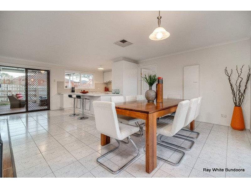 16 Lennox Crescent, Bundoora VIC 3083