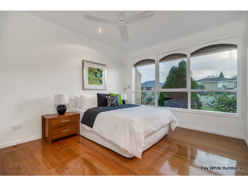 16 Lennox Crescent, Bundoora VIC 3083