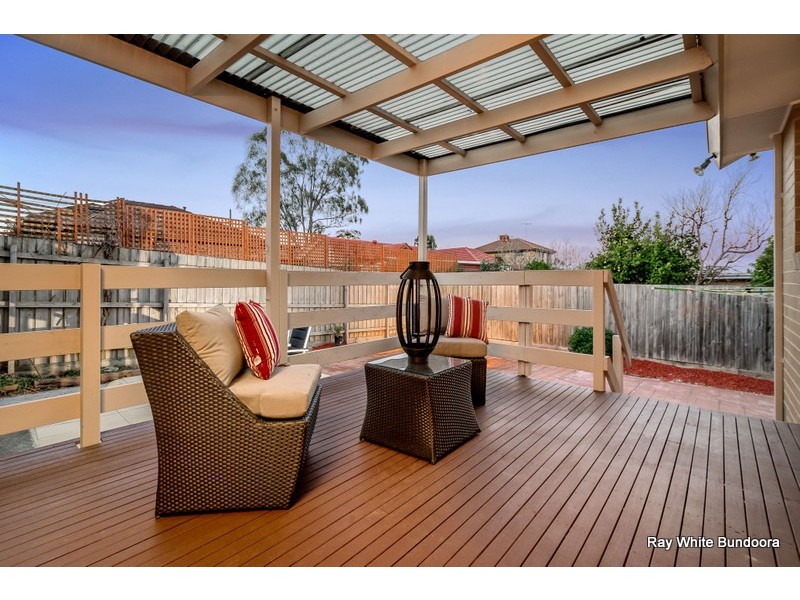 16 Lennox Crescent, Bundoora VIC 3083