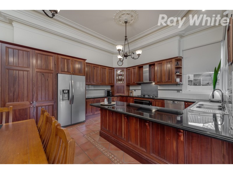 18 Snake Gully Drive, Bundoora VIC 3083