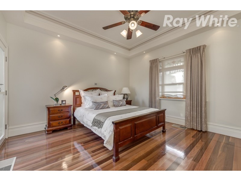 18 Snake Gully Drive, Bundoora VIC 3083