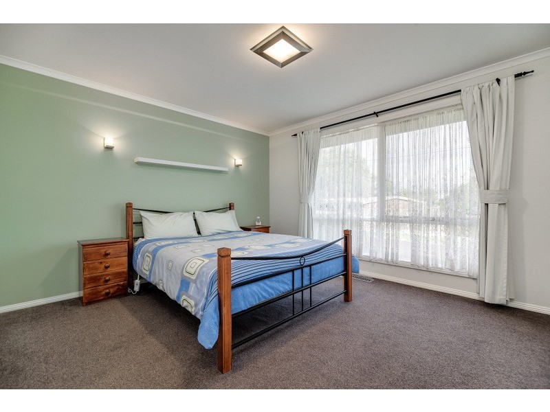 11 Winifred Court, South Morang VIC 3752