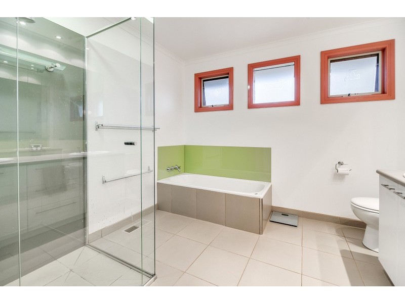 11 Winifred Court, South Morang VIC 3752